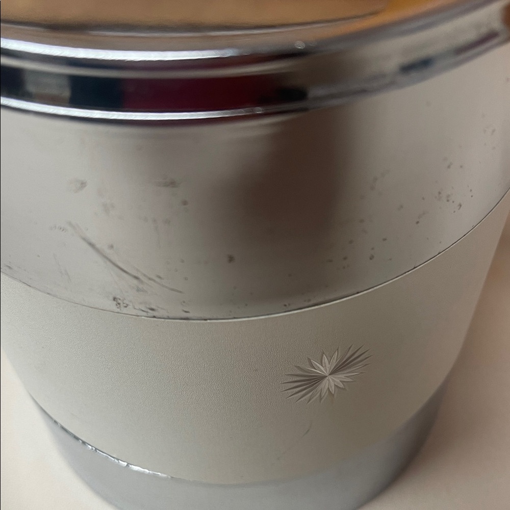 Mid Century Modern, Vintage Silver and White Ice Bucket - Picture 8 of 16